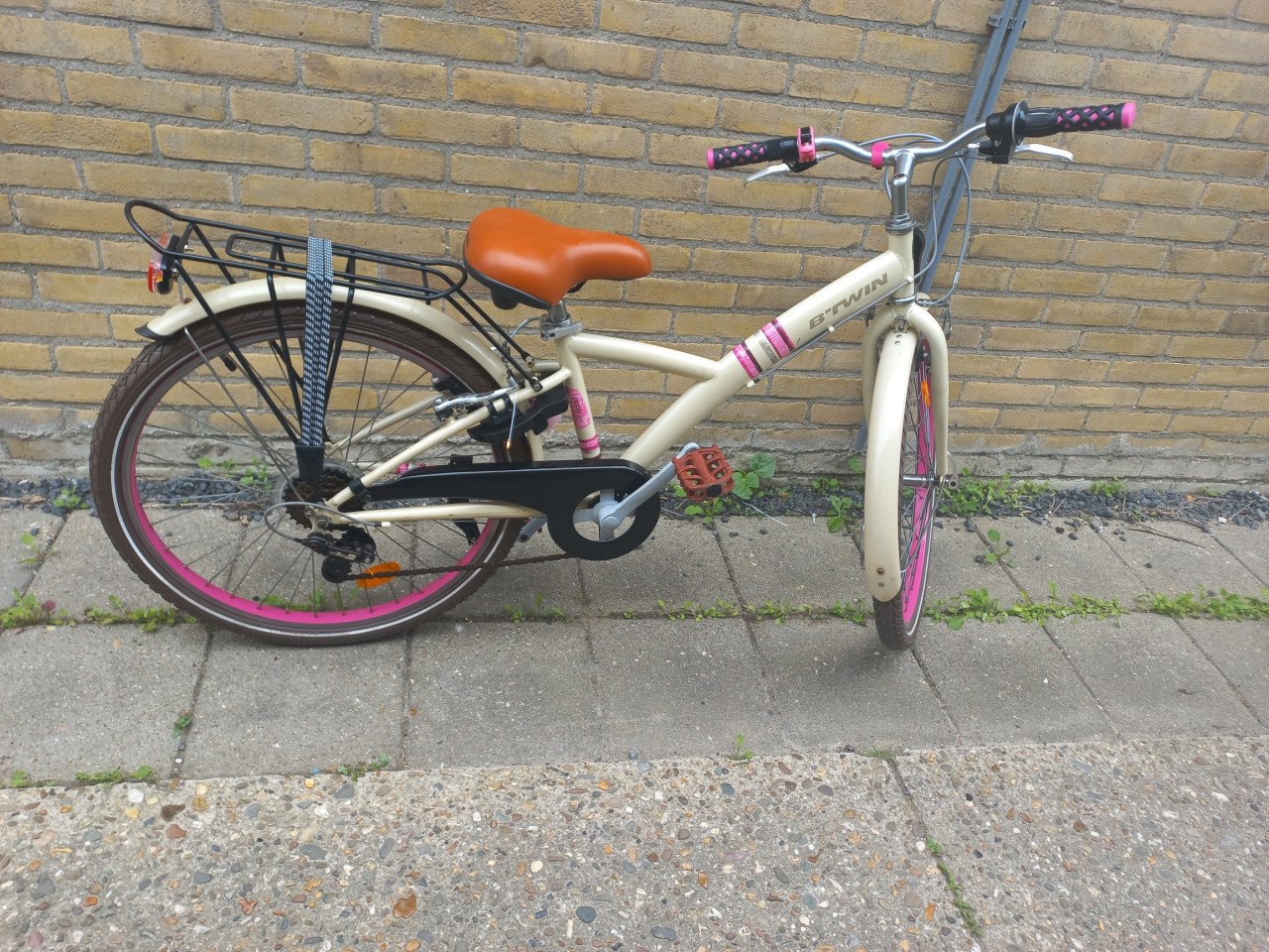 Te koop meisjesfiets btwin 24 inch