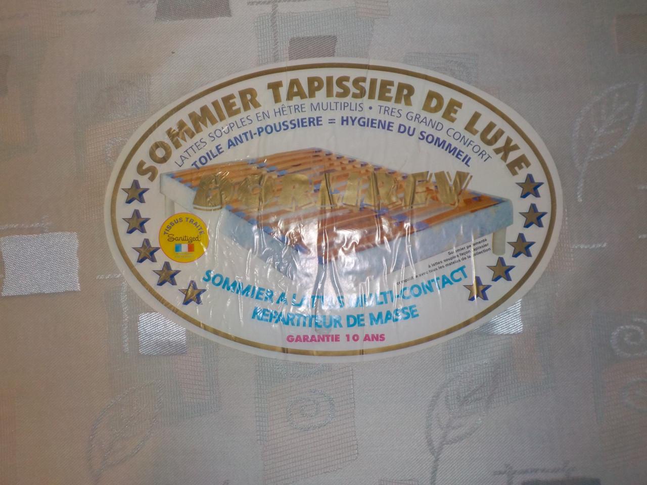 In zeer goede staat boxspring met matras 140 x 190 cm