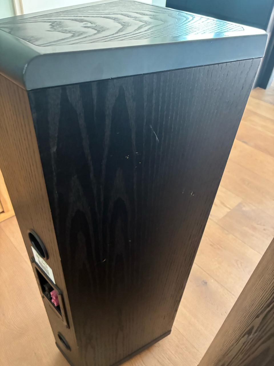 Tannoy Definition D500 speakers Black Ash met grilles