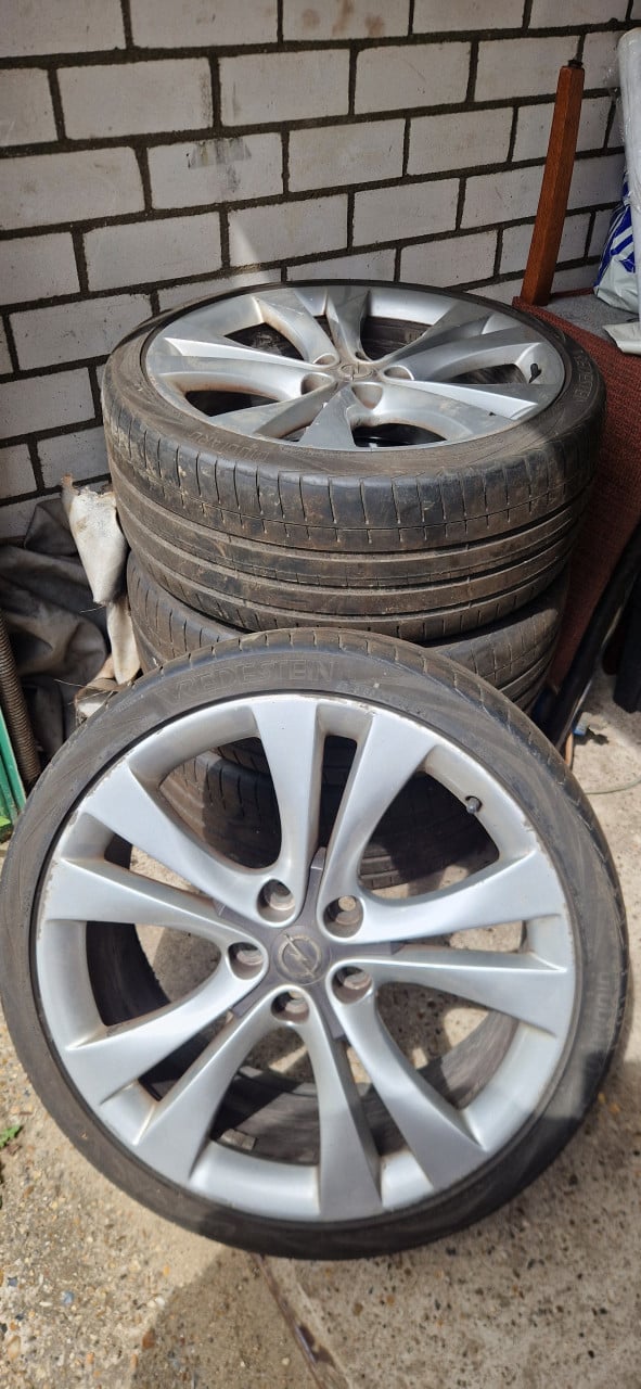 Opel insignia Vredestein 245/35/20