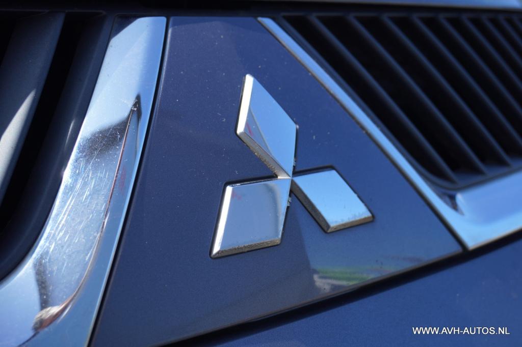Mitsubishi Outlander 2.2 di-d instyle
