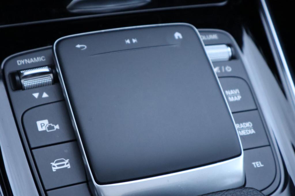 Mercedes-Benz Gla-klasse amg 35 4matic i panoramadak i mbux l spiegelpakket