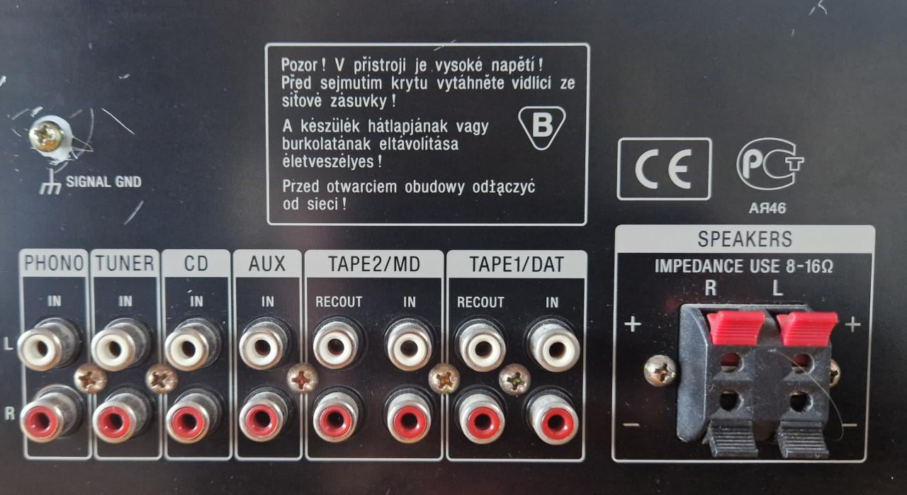 SONY CD-SPELER + VERSTERKER