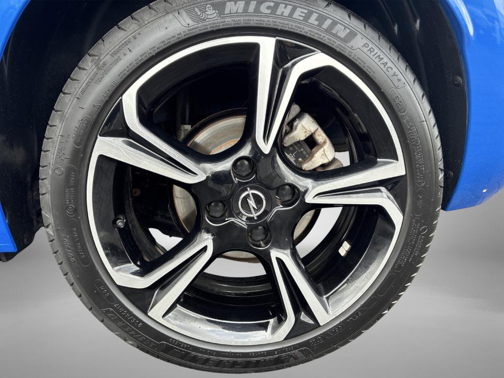 Opel Corsa 1.2 gs line | 130 pk | licht metalen wielen