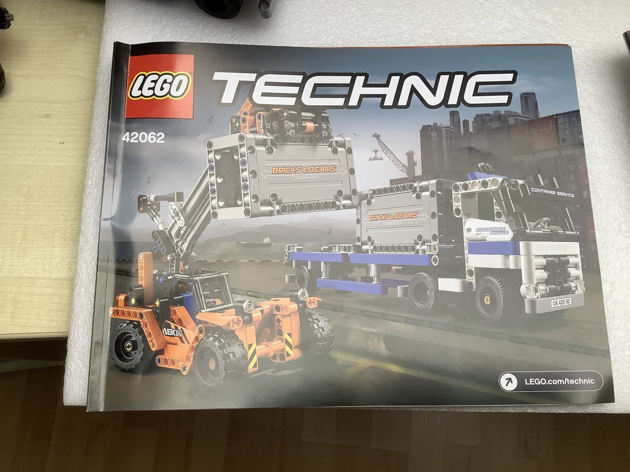 Lego Technic nr.42062 container overslag. Compleet in doos.
