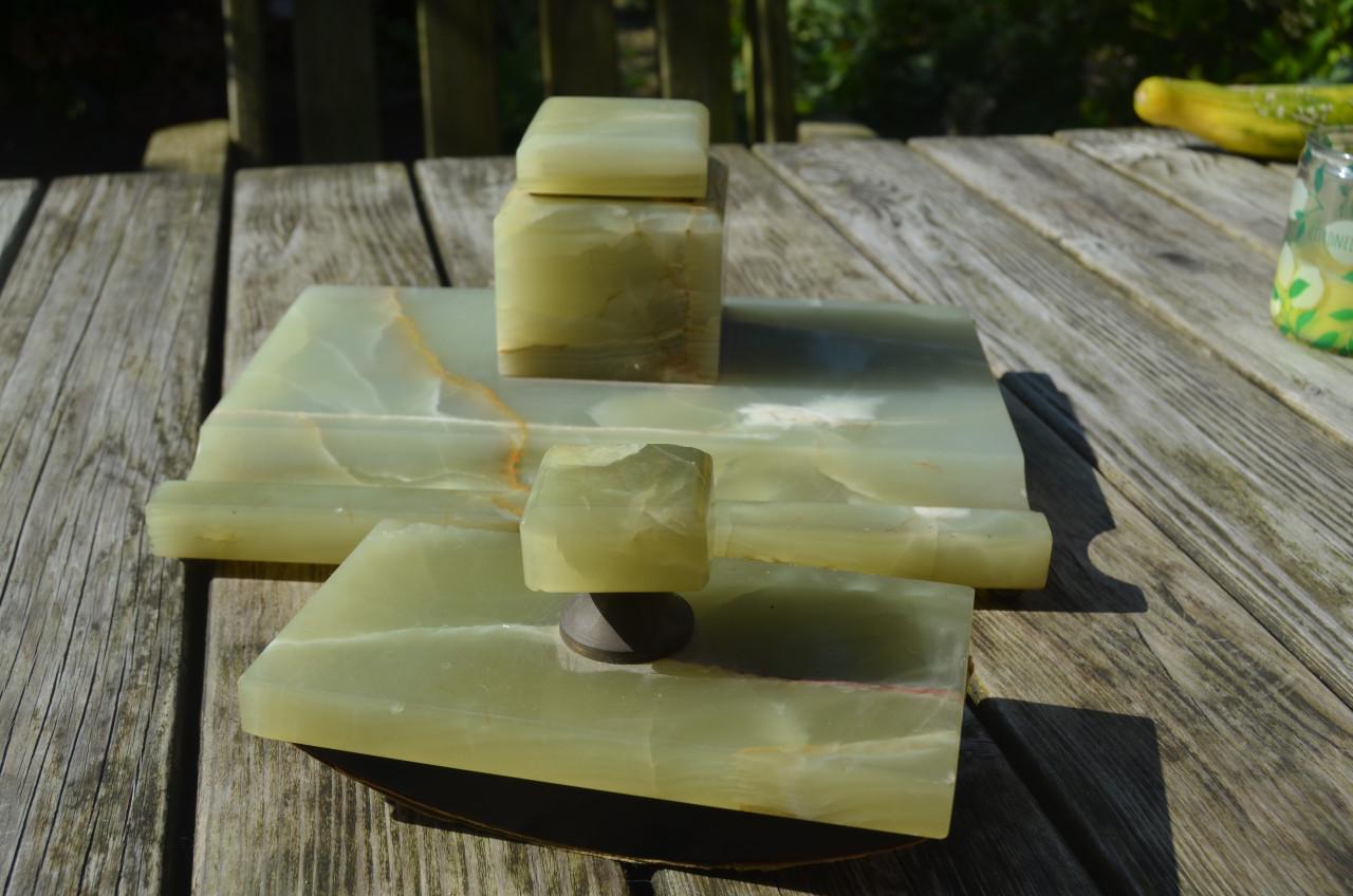 Onyx inktstel in goede staat. Compleet met roller. Ca. 1900