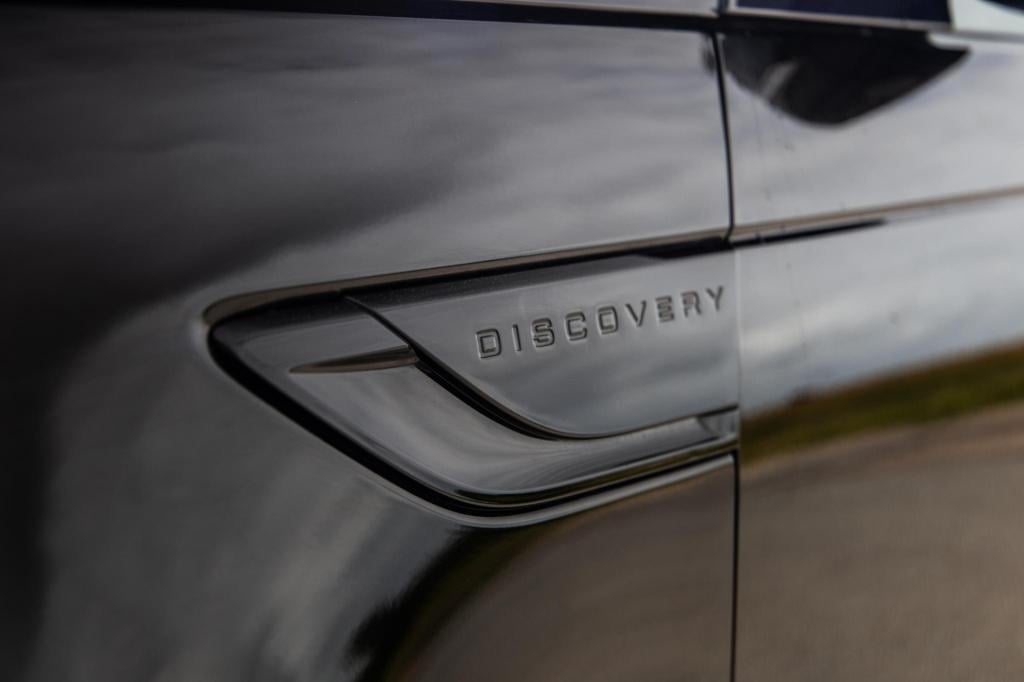 Land Rover Discovery 3.0 td6 hse grijs kenteken / leer / navi / luchtvering