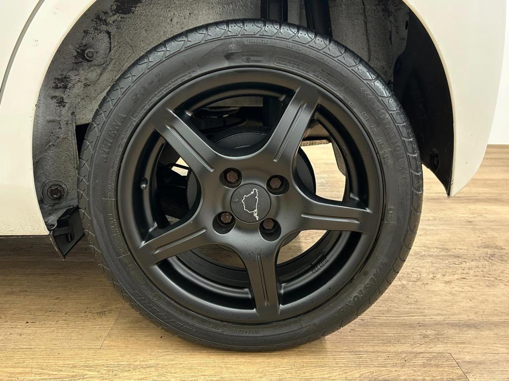 Toyota Aygo occasion 1.0 vvt-i x-play | wit | tweedehands toyota aygo | air