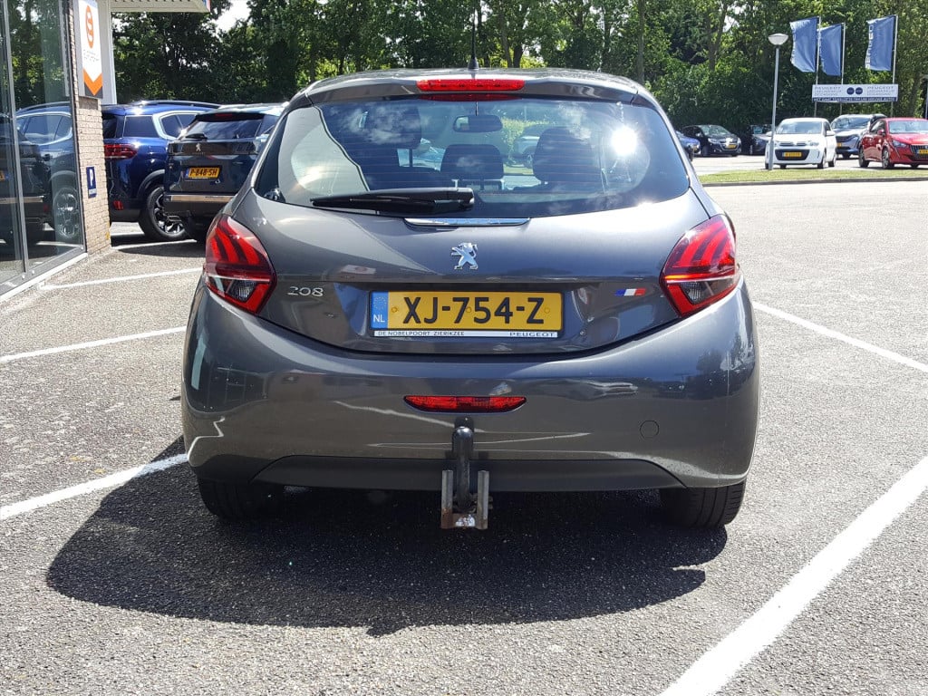 Peugeot 208 1.2 puretech 110pk 5d allure automaat6 navigatie | trekhaak | a