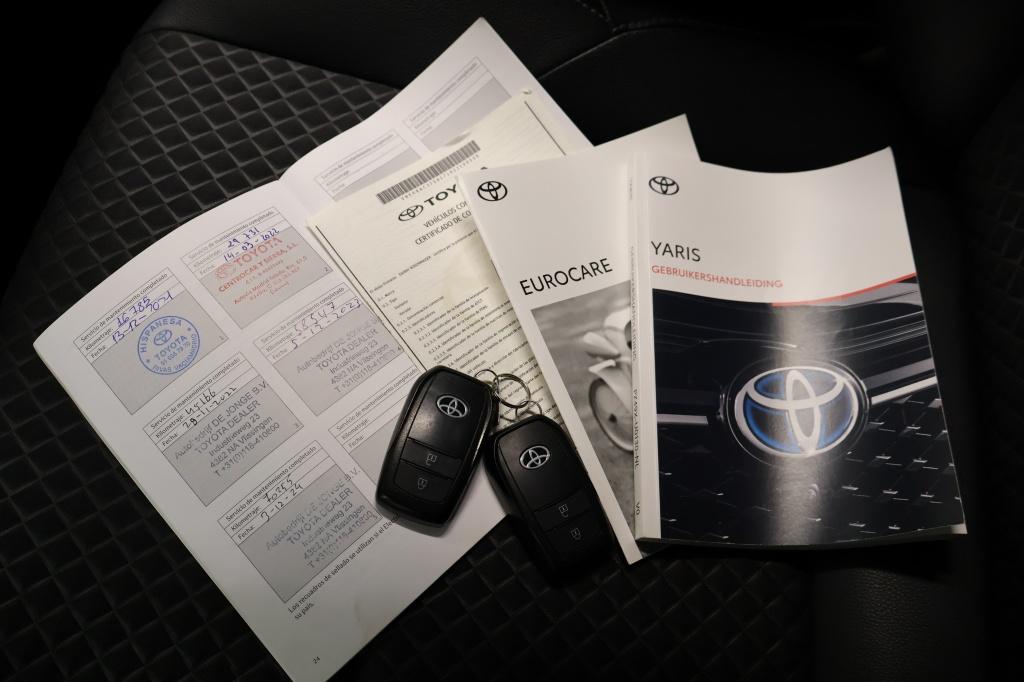 Toyota Yaris 1.5 hybride dynamic| camera| adap.cruise| half leder| climate
