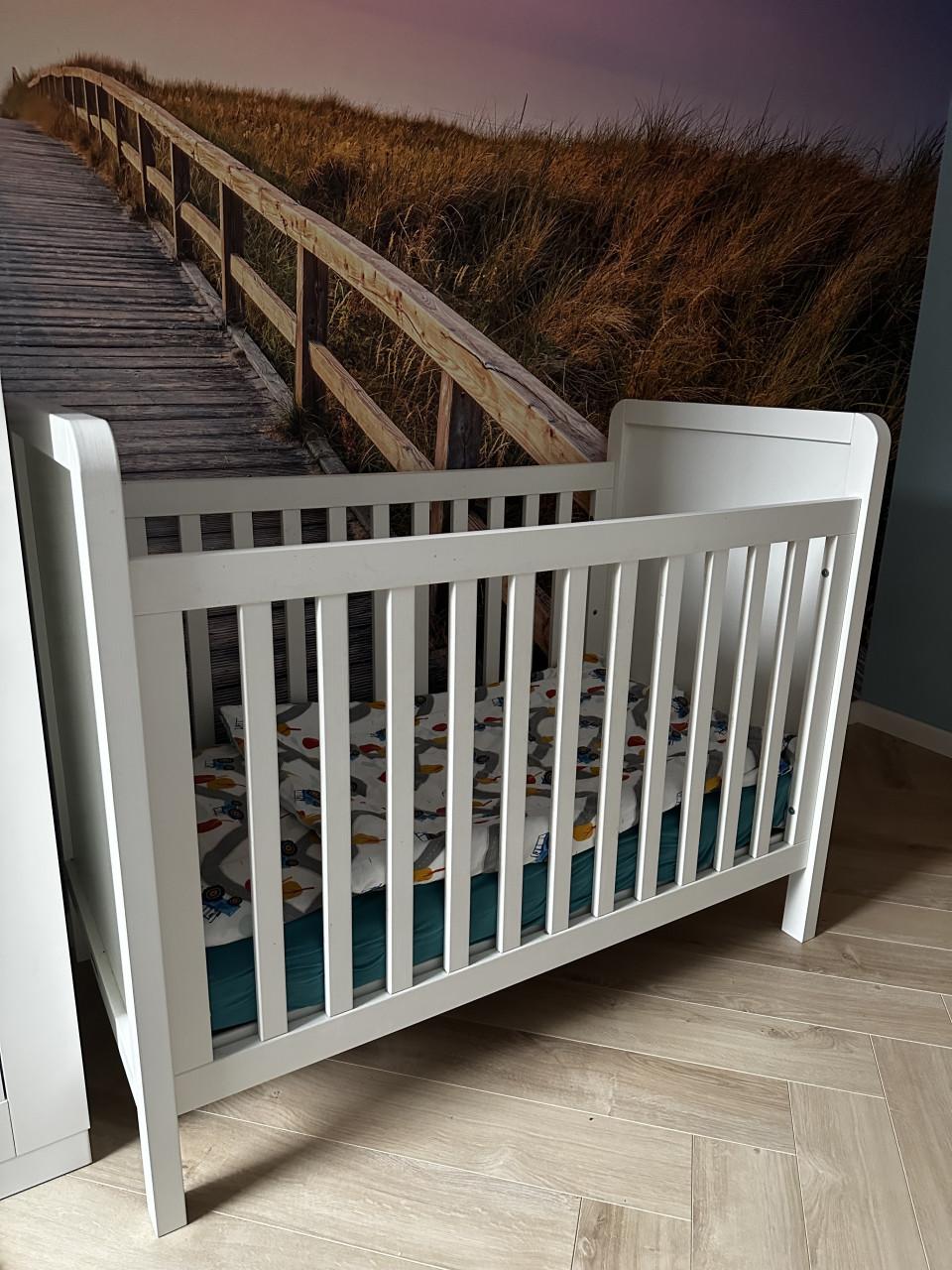Kidsmill ledikantje/baby bedje 60 x 120
