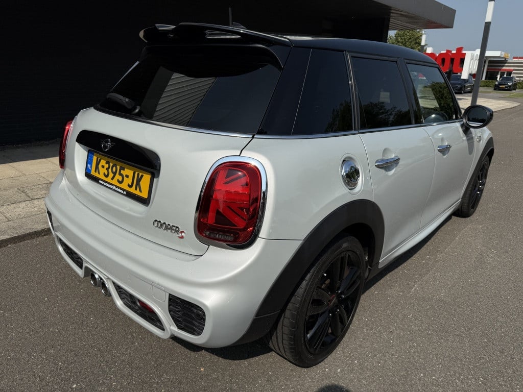 Mini Cooper mini 2.0 // serious business pack // nieuwstaat // 5 deurs /