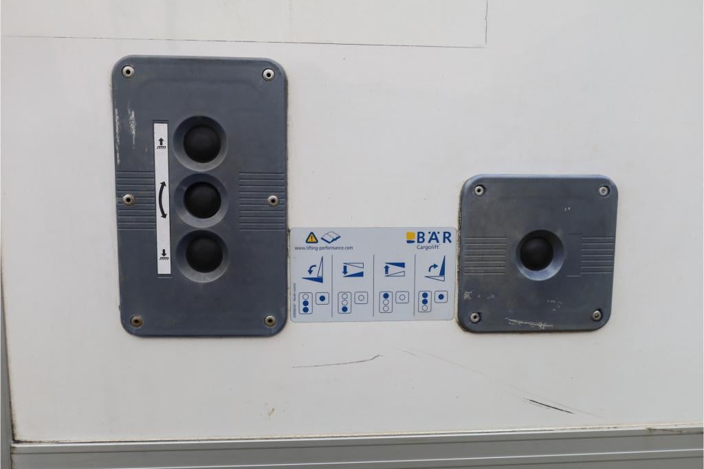 Iveco Daily 35s14 2.3 136pk automaat laadklep i nav i zijdeur i standkachel