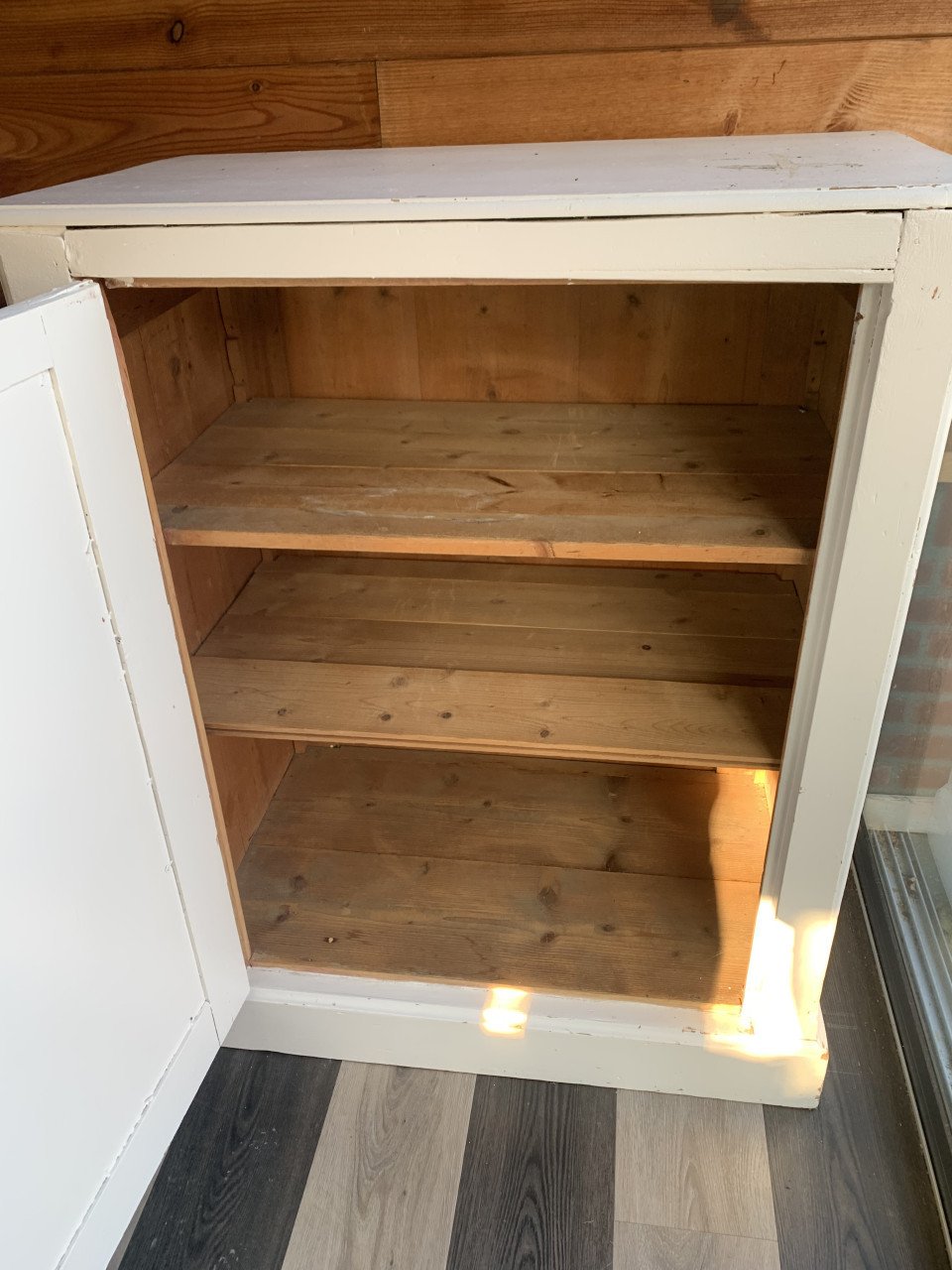 Kast en fauteuil