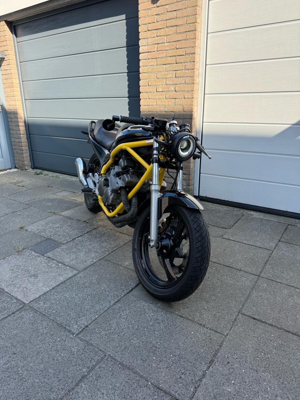 Yamaha XJ600S 4BR Naked