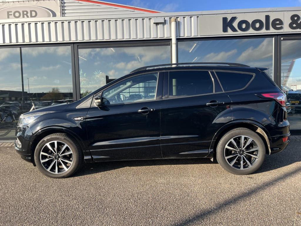 Ford Kuga 1.5 ecoboost 150pk 2wd st line , trekhaak , winterpack