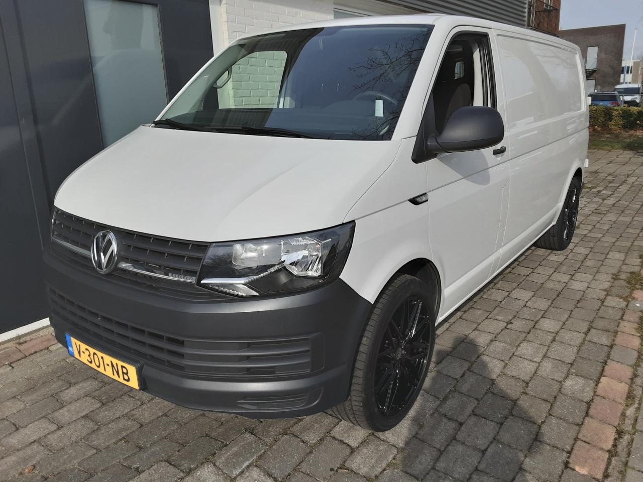 Volkswagen Transporter 2.0 TDI L2H1 Trendline AUTOMAAT DSG