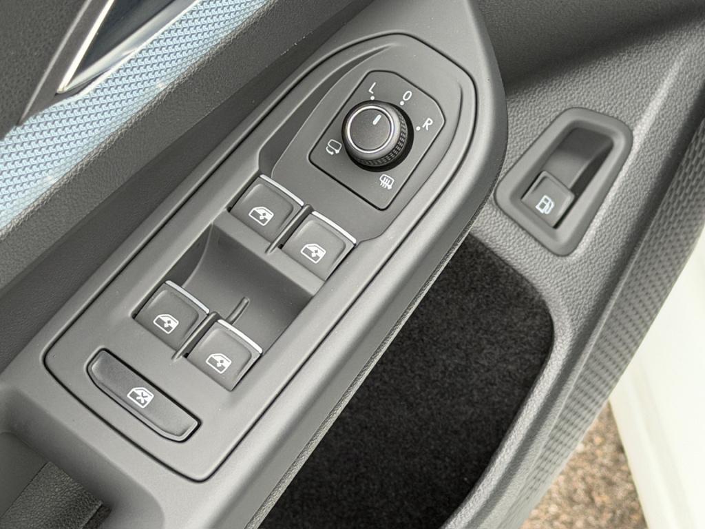 Volkswagen Golf 1.5 ehybrid goal | camera | head-up | dode hoek | carplay |