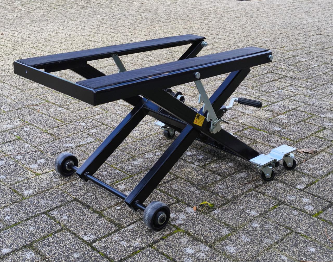 Te koop aangeboden motorlift!