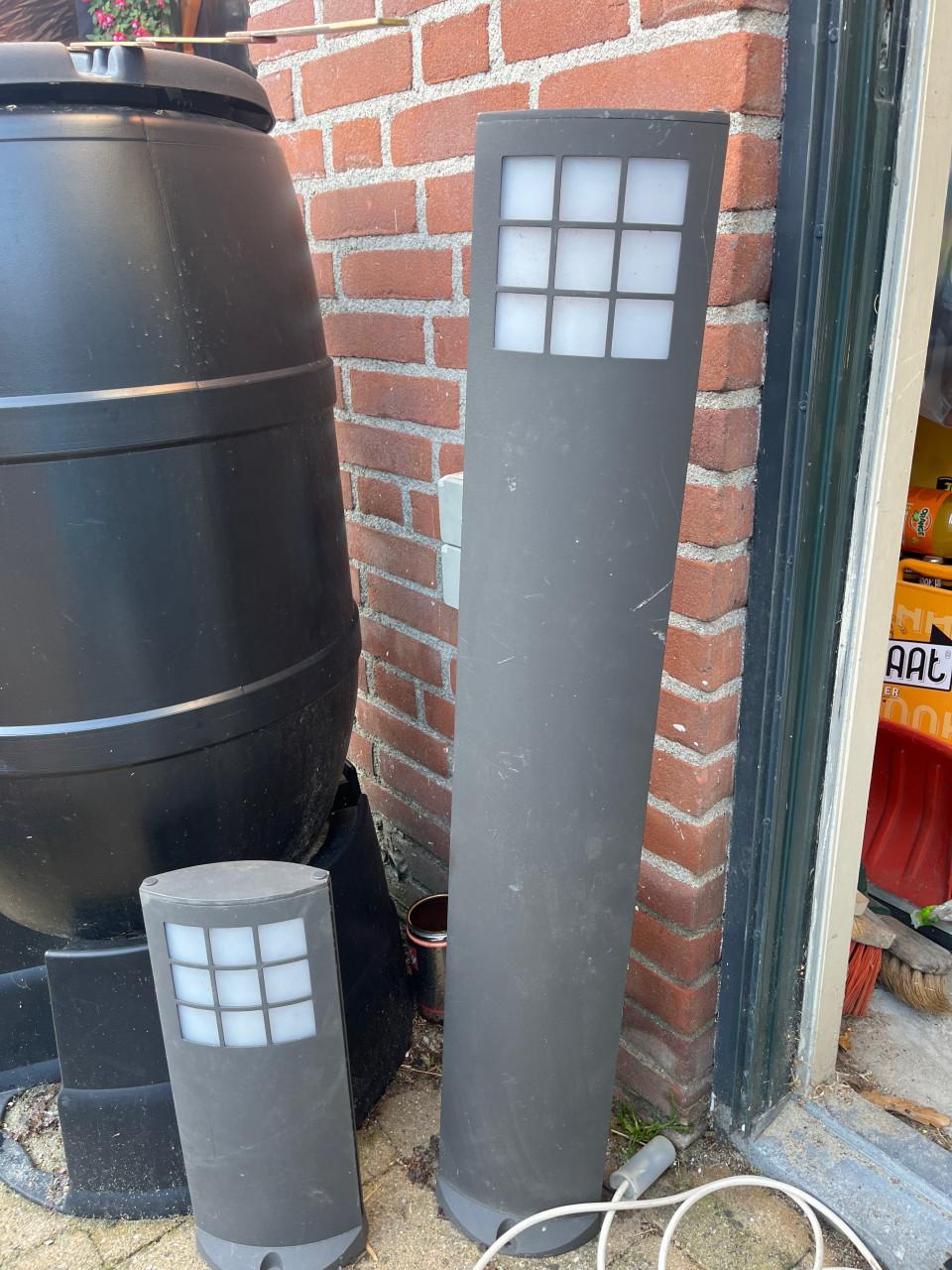 Buitenlampen grote 100cm kleine 40cm