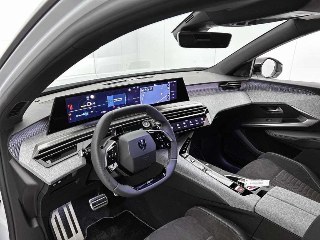 Peugeot E-3008 gt avantage 210 pk 73 kwh | trekhaak | 360 vision camera | w