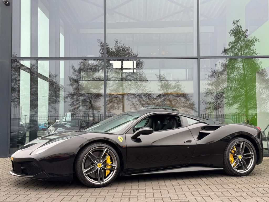 Ferrari 488 3.9 gtb hele * daytona seats * carbon driver zone * dealer onde