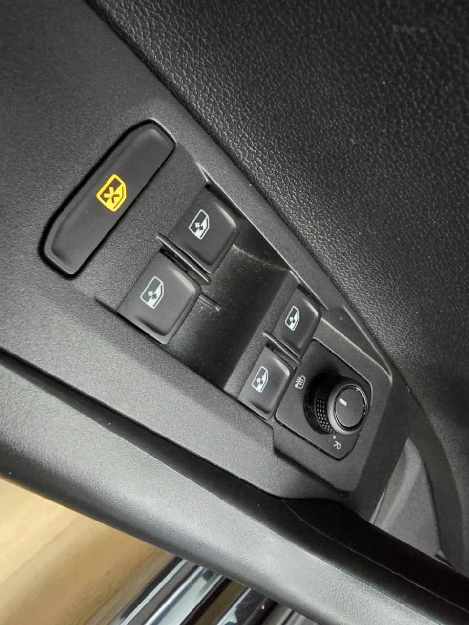 Volkswagen Polo occasion 1.0 tsi comfortline met parkeersensoren voor en ac