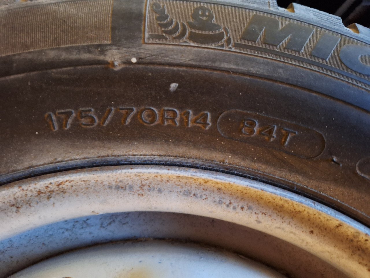 Winter autobanden 175/70R14