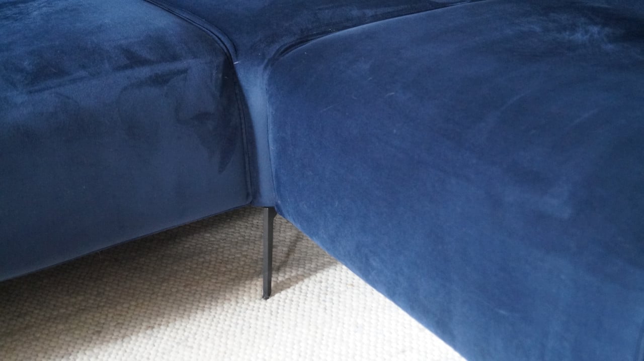 LIVIN24 Scandinavische hoekbank Vegas, stof velvet blauw 2,7 x 2,7 Meter.