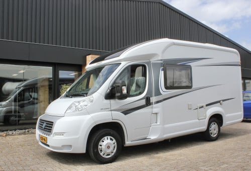 Knaus Van TI (Vast bed, Compact, Airco, zeer netjes !!!!!!!)