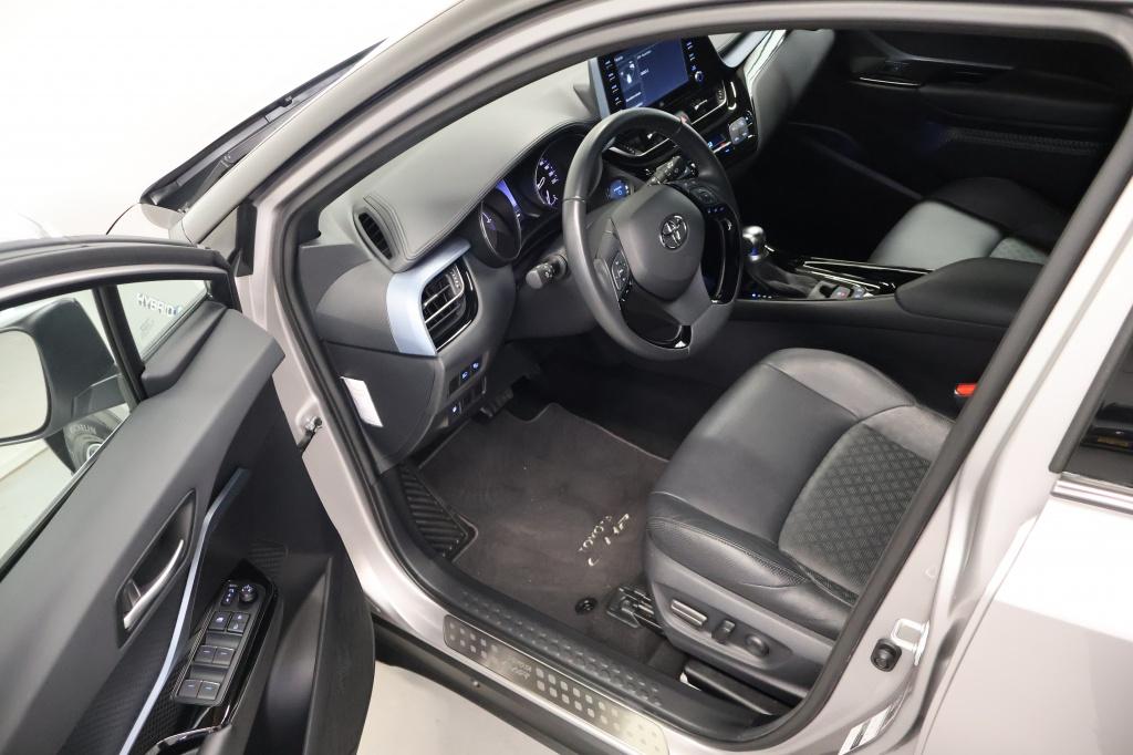 Toyota C-hr 2.0 hybrid bi-tone