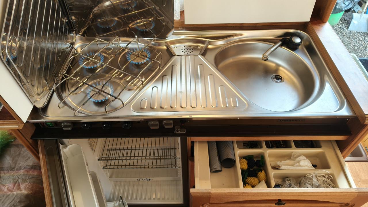 Tabbert Comtesse 515 met kenteken..Max.snelheid 100 km.h