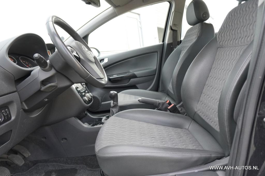 Opel Corsa 1.4-16v cosmo