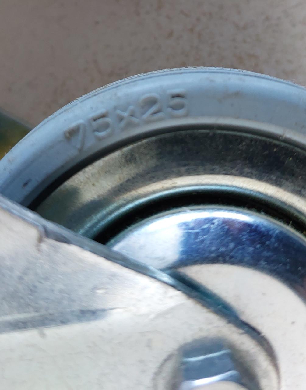 Nieuwe ZWENKWIELEN met rem (4 stuks)