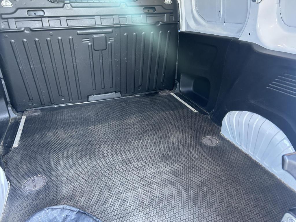 Peugeot E-partner pro 50 kwh