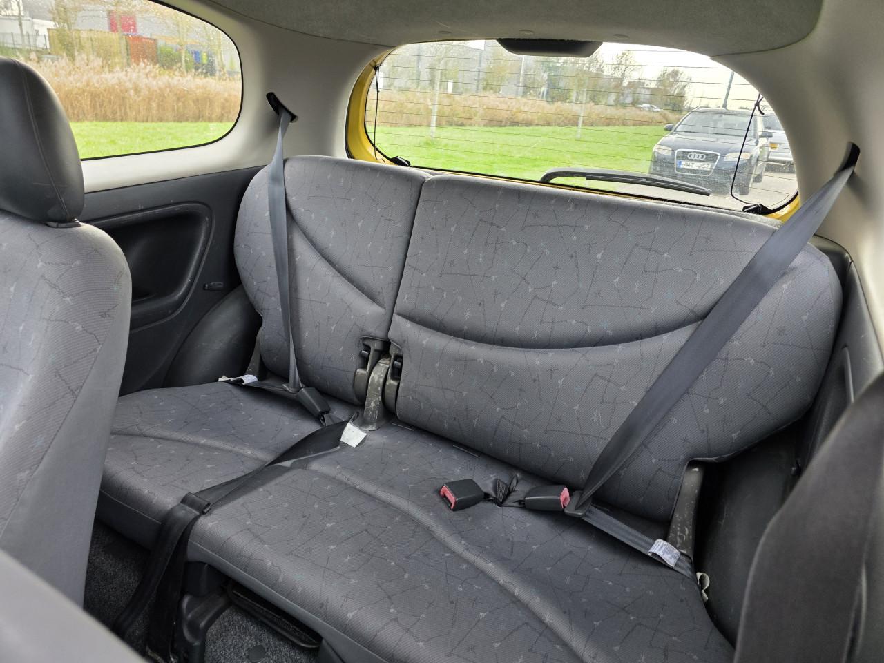 Toyota Yaris 1.0-16V VVT-i Terra met Trekhaak!