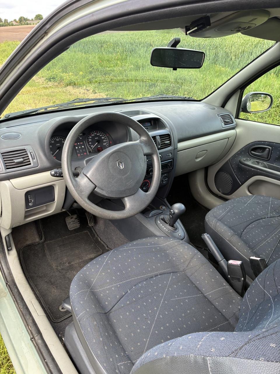 CLIO II 1.4 16V benzine 2002 AUTOMAAT   APK tot 2027
