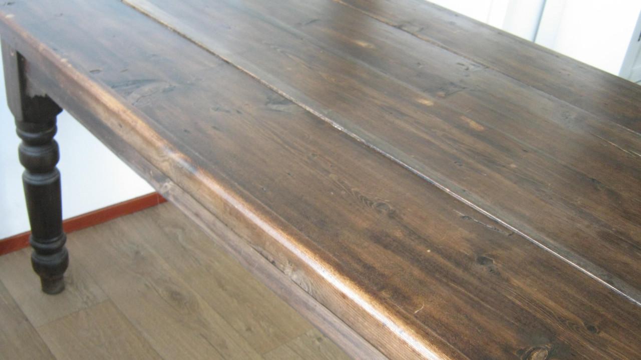 TE KOOP SUPER GAVE KOLONIALE EET TAFEL  100 EURO