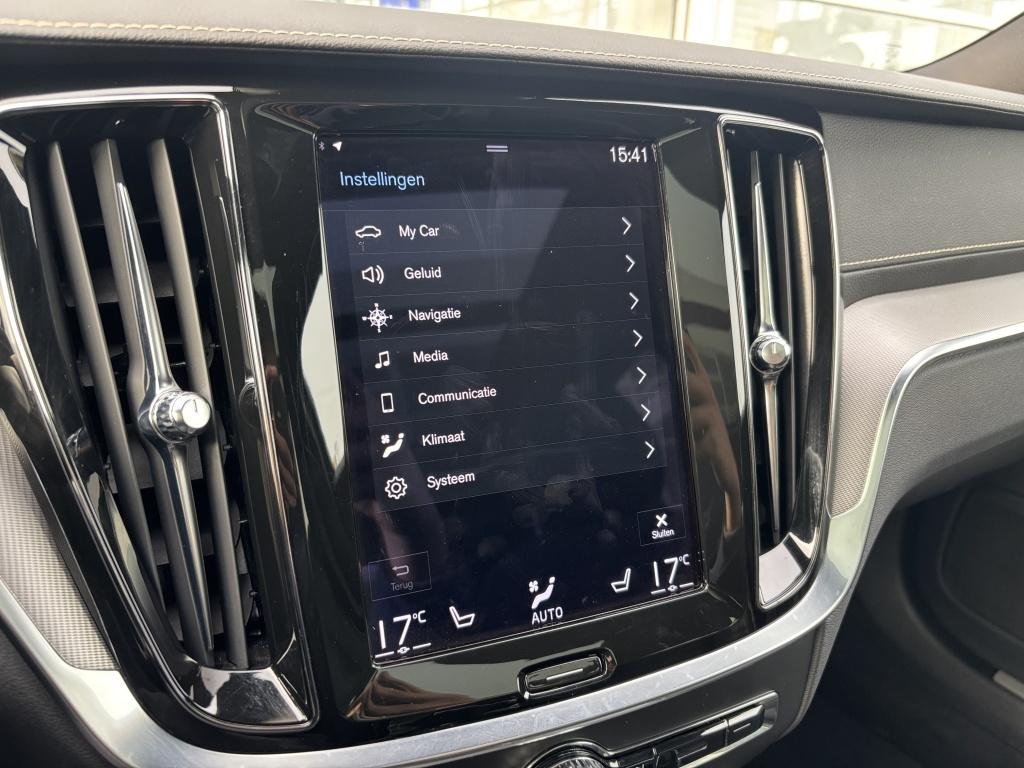 Volvo V60 t6 398pk recharge r-design| panodak| adap.cruise| camera| awd