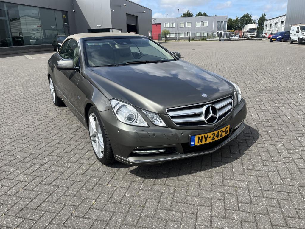 Mercedes-Benz E-Klasse cabrio 300 cgi elegance 118 dkm zeer mooie cabrio