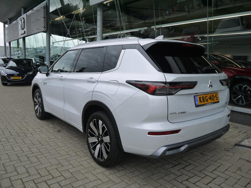 Mitsubishi Outlander 2.4 phev instyle 306pk s-awc|rijklaar