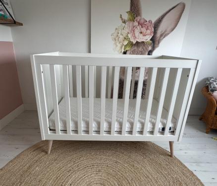 Ledikant en Matras: Europe Baby Sterre.