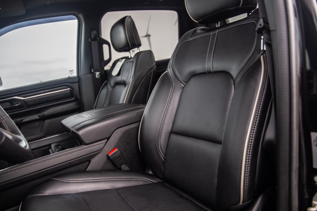 Dodge Ram 1500 5.7 v8 4x4 crew cab limited bpm vrij / all in prijs / pano /