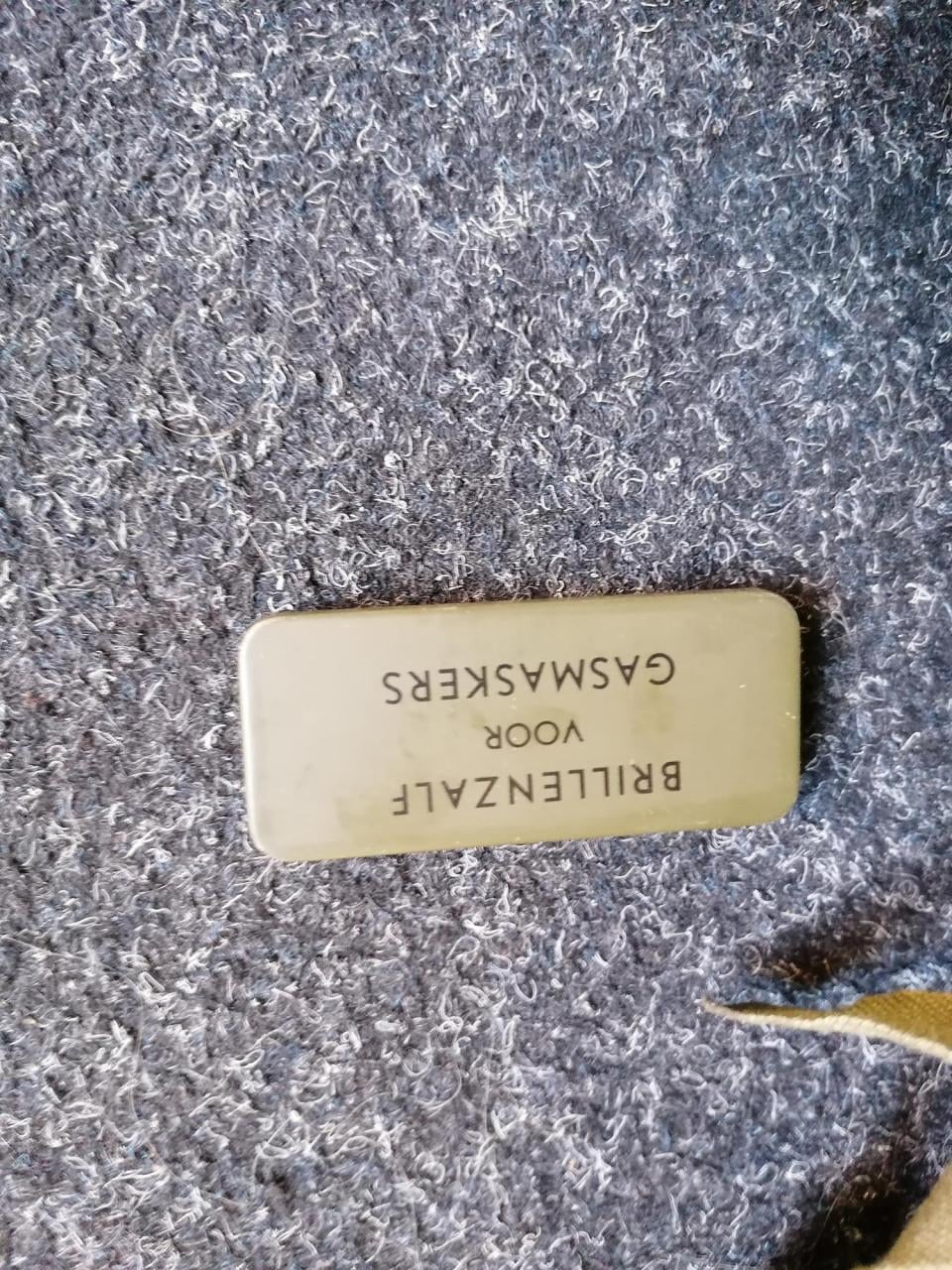 Gasmasker met tas uit de jaren 50