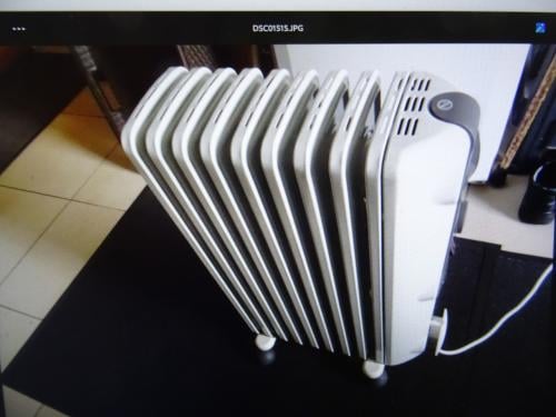 Te koop elektrische verwarming radiator twee standen bijna nieuw