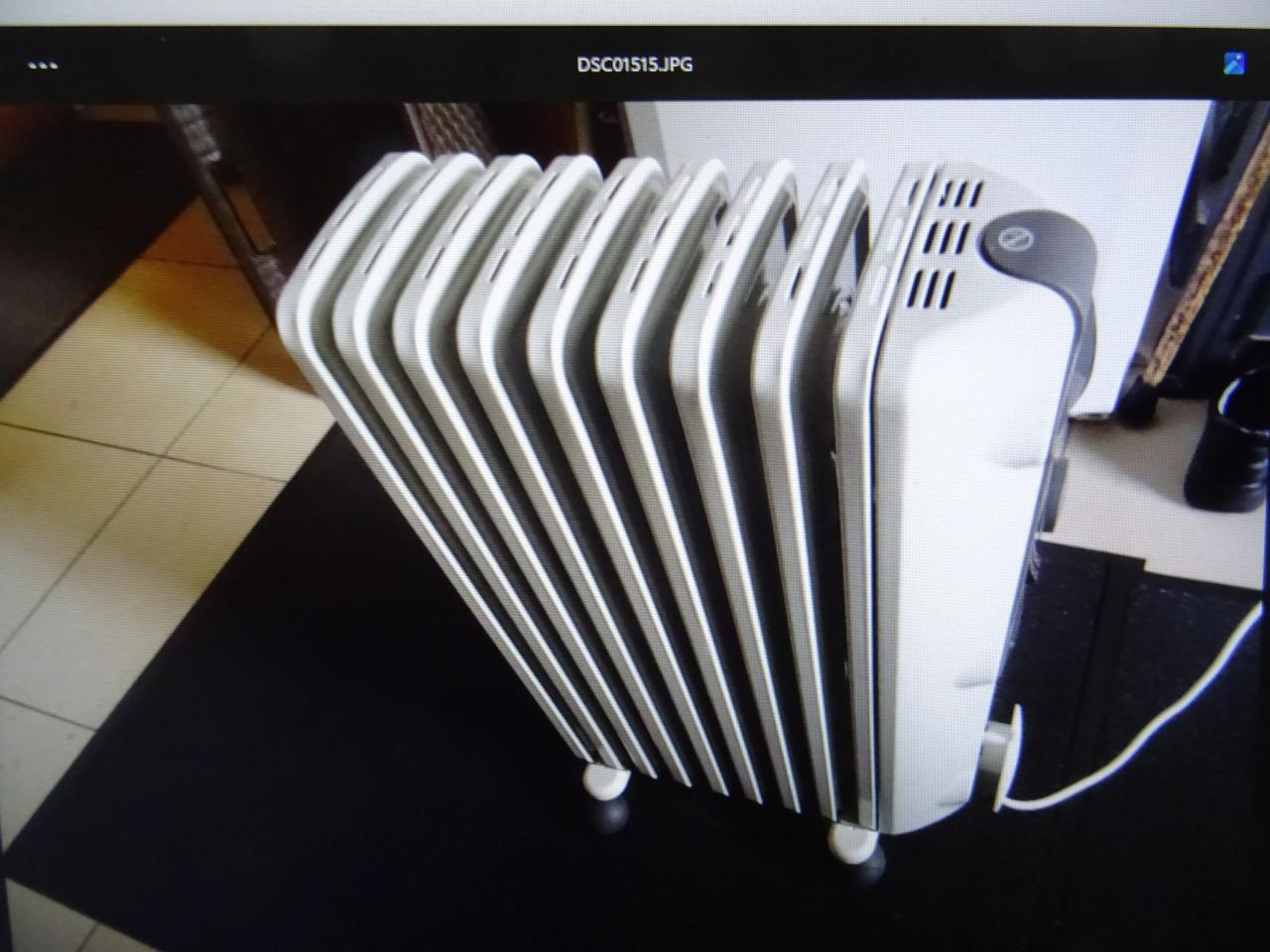 Te koop elektrische verwarming radiator twee standen bijna nieuw