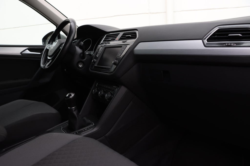 Volkswagen Tiguan 1.4 tsi connected series