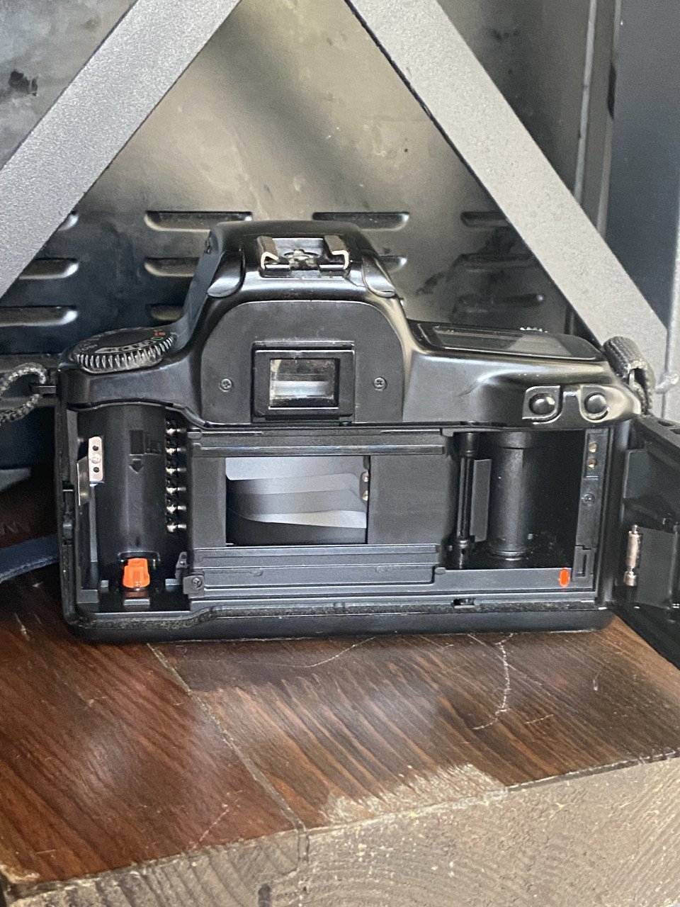 Canon EOS 1000F