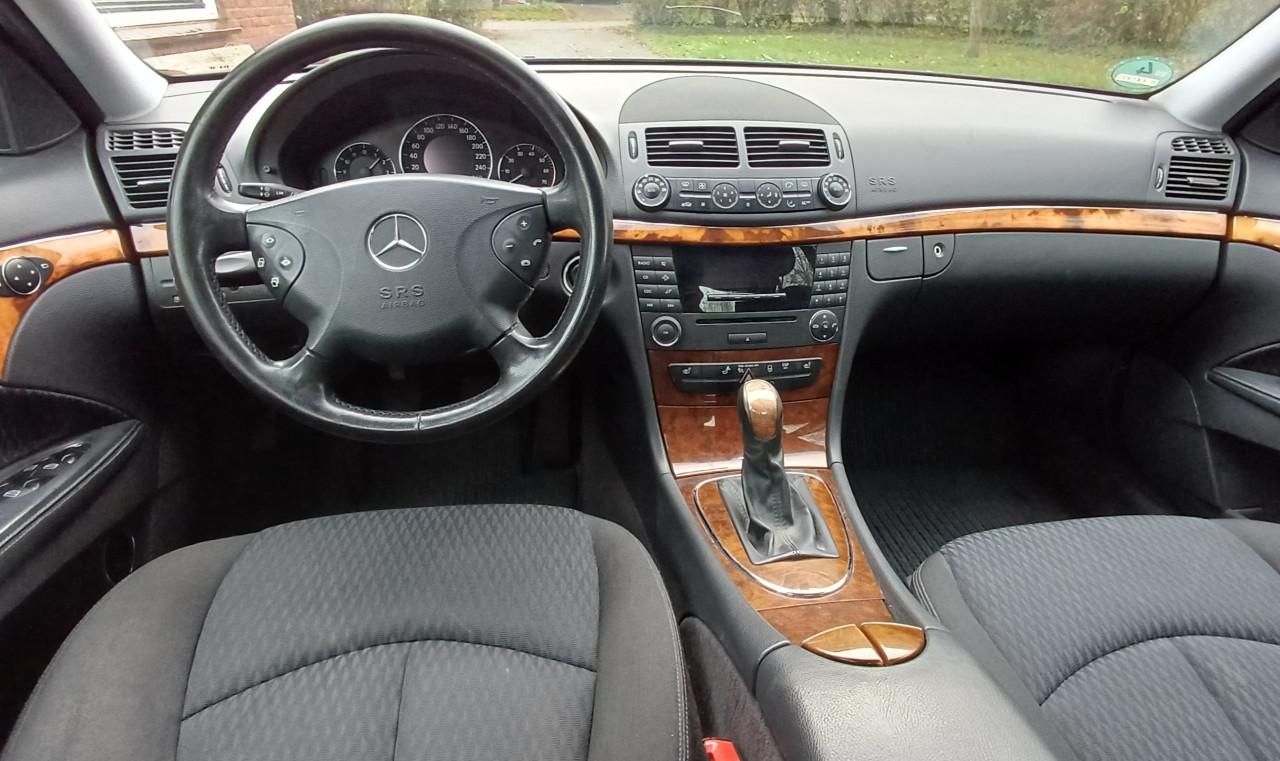 Mercedes Benz E200 Elegance