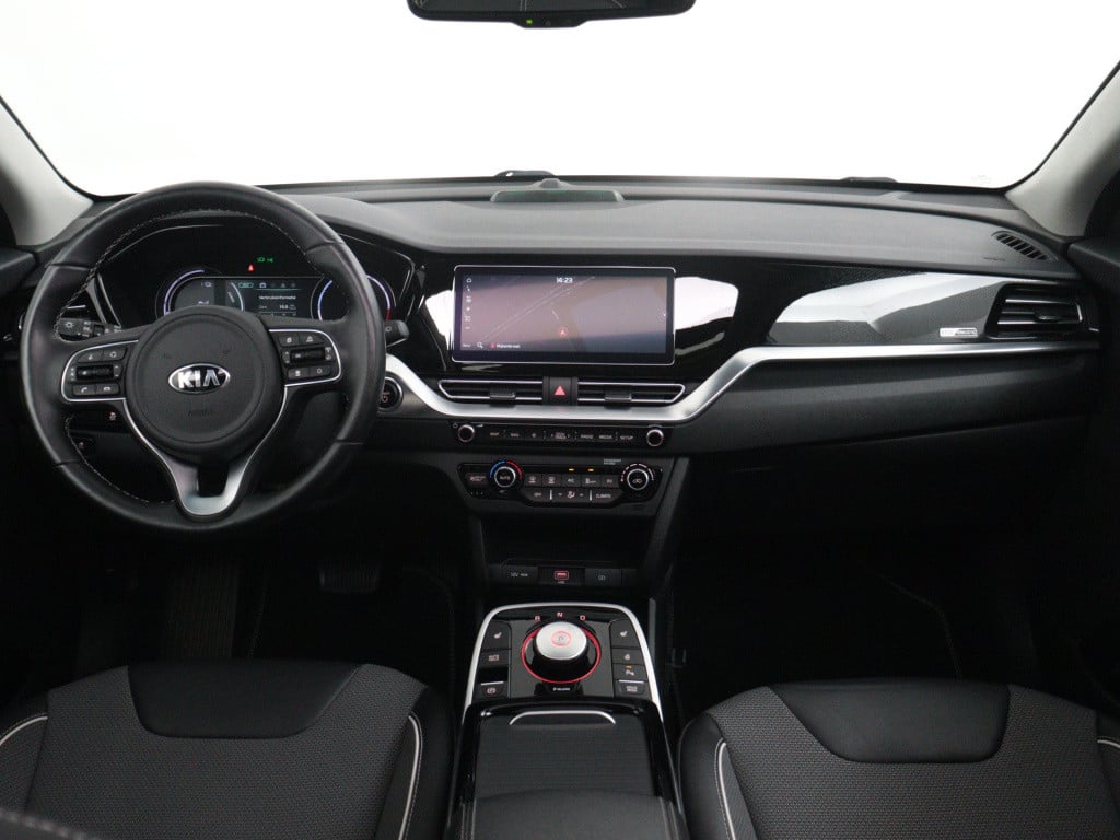 Kia E-niro dynamicplusline 64 kwh | navigatie | schuifdak | led | stuur-/st